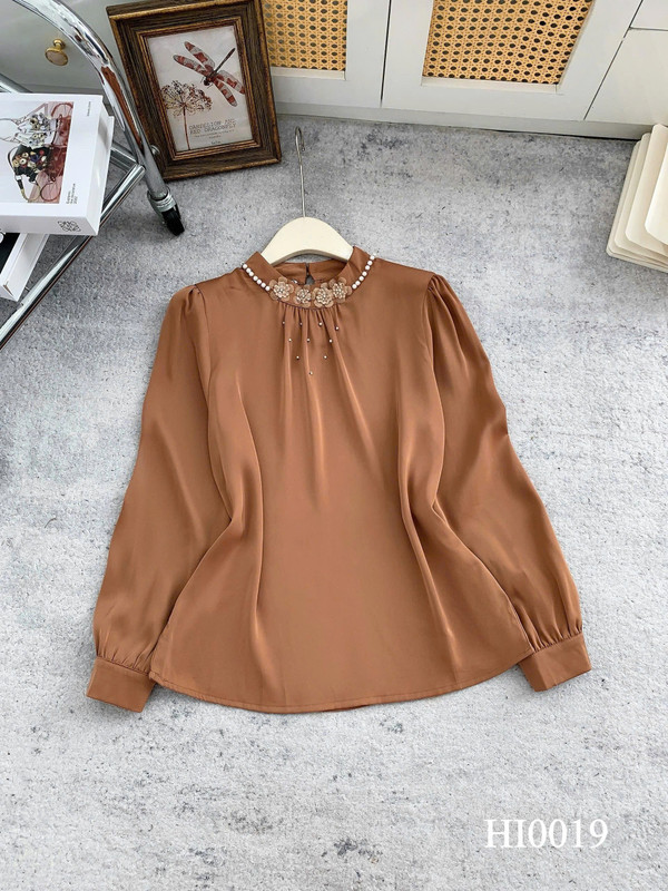 ÁO SƠ MI TAY DÀI CỔ TRÒN ĐÍNH HOA HI0019 Nâu